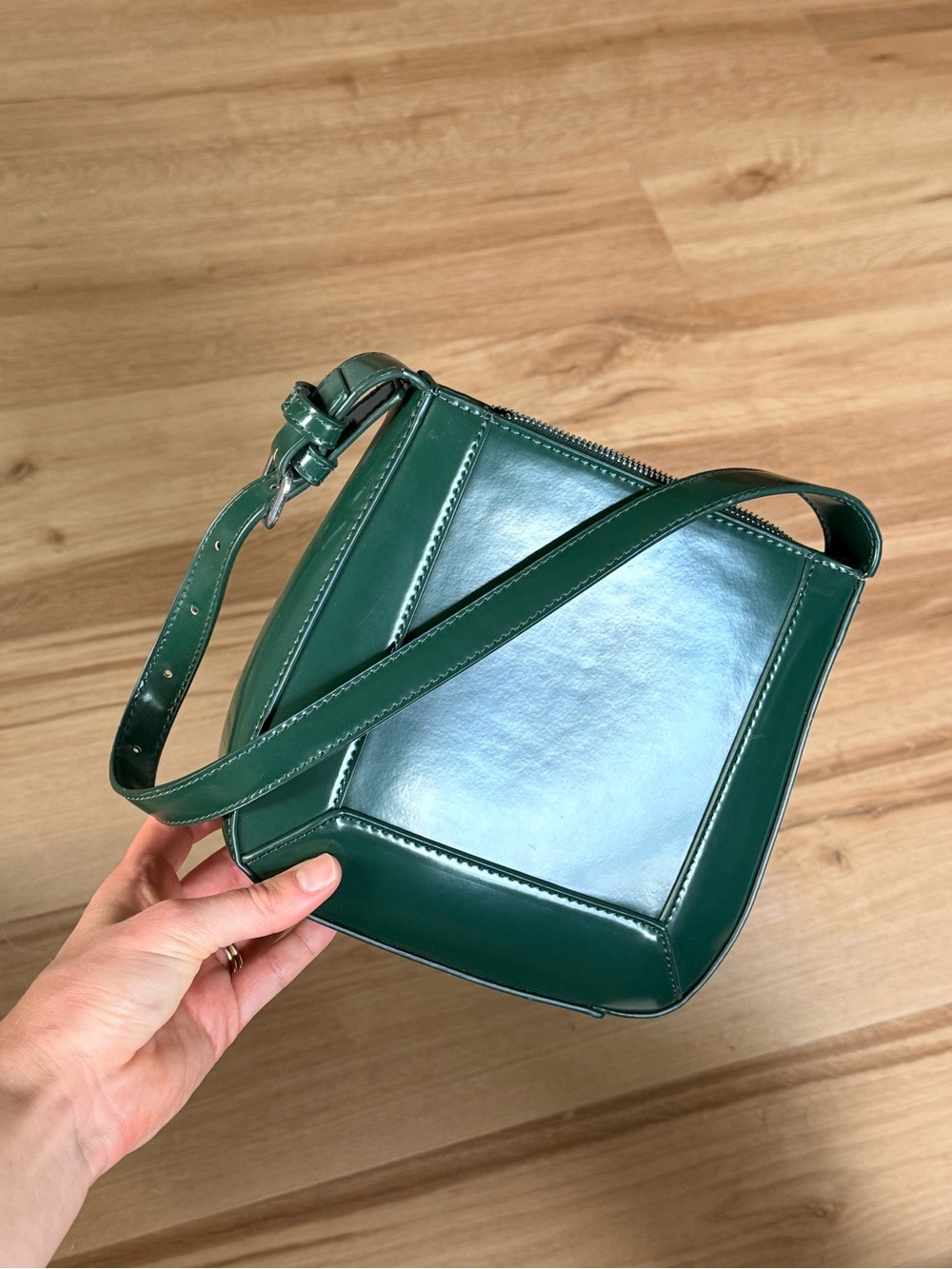 Zara, Green Leather Crossbody Bag - Sleek Structured Shoulder Bag